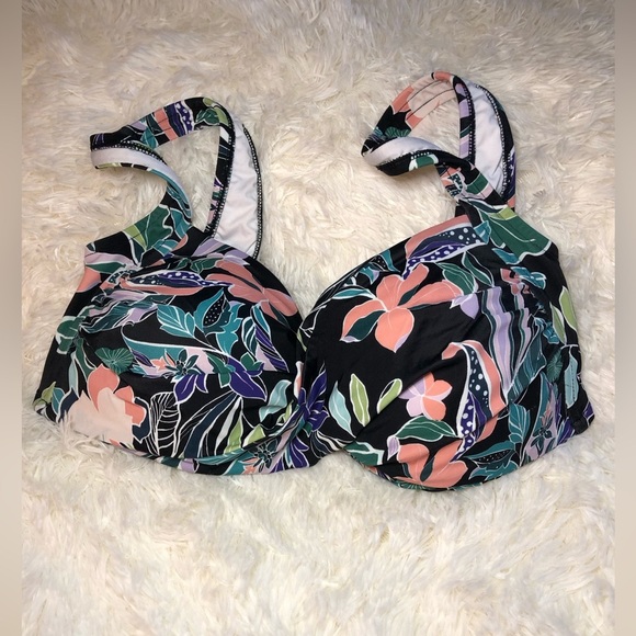 Venus Floral Bikini Top with Multicolor Design size Small - Picture 1 of 11